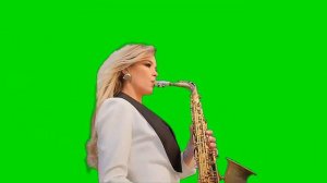 Красивая саксофонистка играет на саксофоне продолжение следует Green Screen Saxophonist