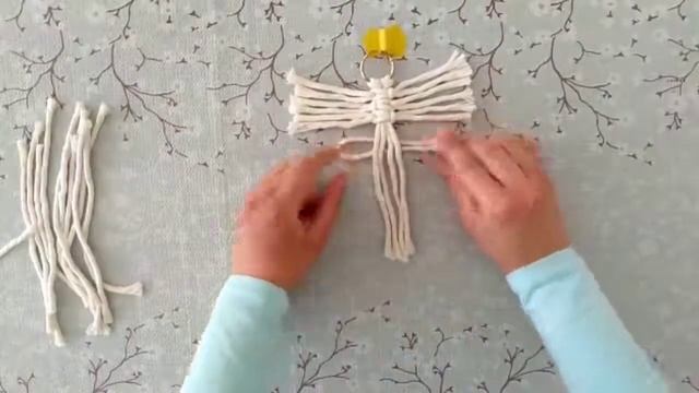 Makrome ipi kullanarak tüy yaprak yapımı ve makrome ipi ile anahtarlık yapımı.