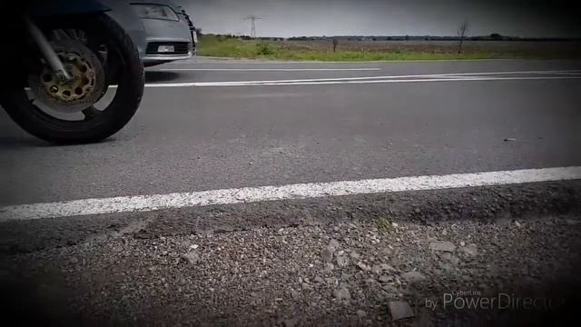 Audi A6 3.0 tdi vs. Suzuki Bandit 600 смотреть онлайн