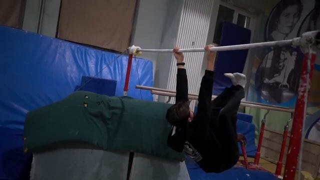 ЛЮТЫЕ ЭЛЕМЕНТЫ в гимнастическом ЗАЛЕ/Почти как ЮБИЛЕЙ смотреть онлайн