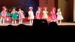 Танец Матрёшки младшая группа "Звездочки"