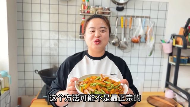 丹丹做土豆烧豆角，下锅油炸翻炒，味道简直太下饭！【胖手手丹丹】