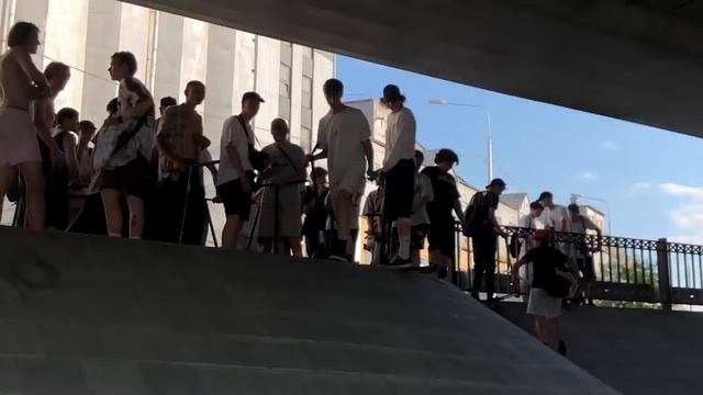 парень СЛОМАЛ НОГУ на стритджеме! СТРИТДЖЕМ В ПИТЕРЕ!