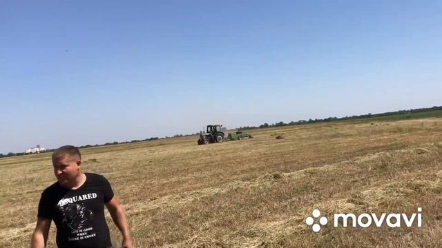 Цепляю ПИМ 40 и вожу зелёную массу в силосную яму смотреть онлайн