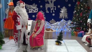 НОВОГОДНИЙ УТРЕННИК в садике /видео для развития детей/ ДЕД МОРОЗ, СНЕГУРОЧКА и ЛИСА ТАНЦЫ для дете