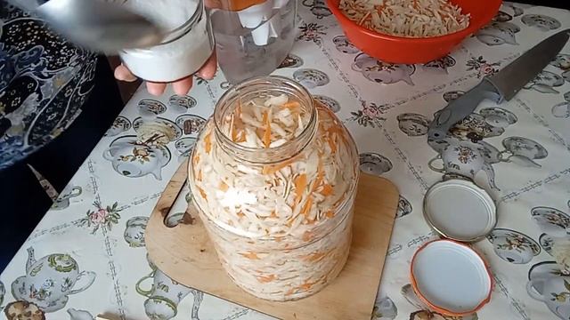 Квашеная капуста весной - это кладовая витаминов! Витамина С больше, чем в лимоне!!! смотреть онлайн