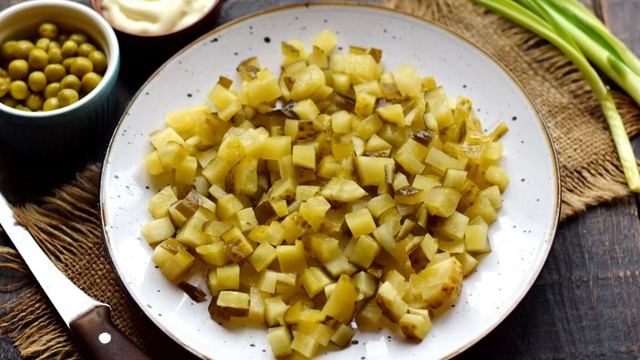 Оливье с запеченными овощами