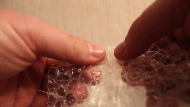 Как лопать пузырьки на пузырьковой плёнке смотреть онлайн