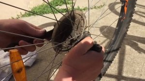 Ремонт Велосипеда,Устранение продольного биения заднего подшипника на велосипеде.