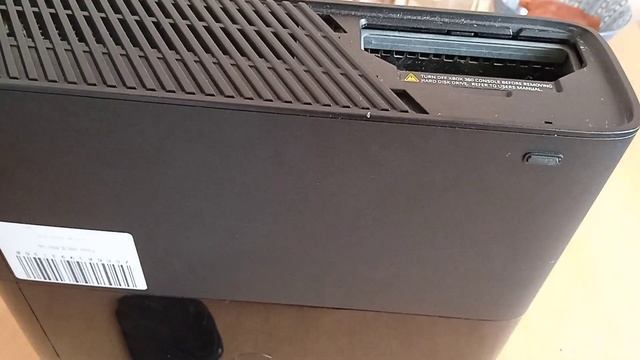 Как заменить жесткий диск у Xbox 360 E смотреть онлайн