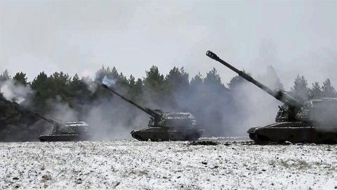 По позициям украинских националистов без устали работает российская артиллерия
