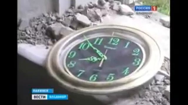 В Лакинске произошло обрушение перегородок в двухэт... смотреть онлайн