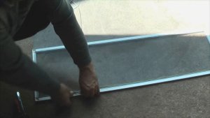 Замена и ремонт москитных сеток .Ремонт ручек москитных сеток.Сколько можно сэкономить поменяв сетк