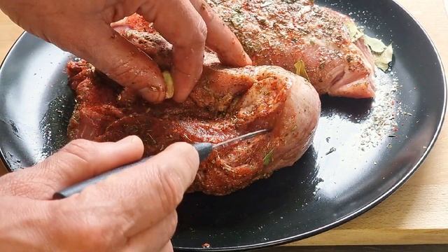 Ваши гости будут в восторге от этого мяса. Рецепт свинины на праздничный стол! смотреть онлайн