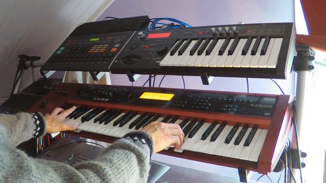 Korg MicroX song Inside Out 30.7.2022 смотреть онлайн