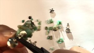 Браслет из камней своими руками | Как закрепить застежку на браслете | Мастер класс браслет из буси