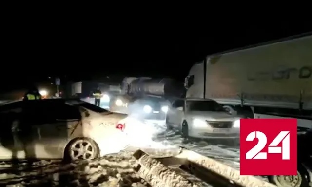 В Ростовской области эвакуируют водителей, попавших в затор на трассе М-4 - Россия 24 