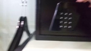 как взломать сейф любой сложности ???