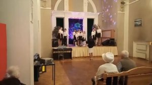 Песня "На улице мира"