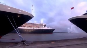 Необычное приветствие корабля, гудок мелодии Happy Birthday to You для Queen Mary 2