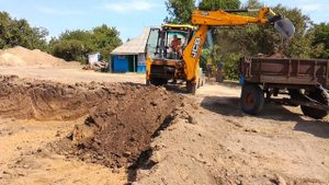 Копаем котлован под дом. Полтава. JCB 3 CX