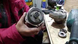 Makita GA9020