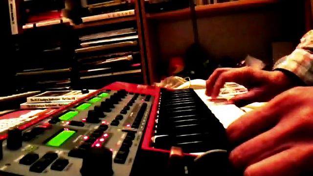 Fun with my Clavia Nord Modular G2 смотреть онлайн