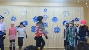 Танец на новый год Снег и вьюги дилижанс