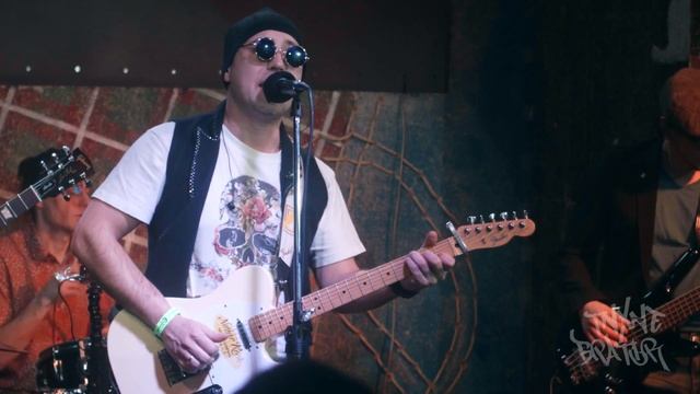 Город из сна. "Тихие братья" на Emergenza. 19.01.2018 смотреть онлайн