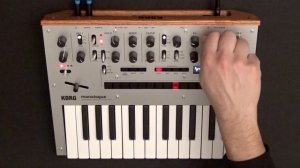 Korg monologue - Factory Presets Demo (no talking)