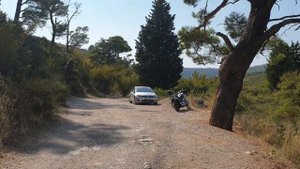 Необычная дорога к пляжу. Сутоморе. Черногория. Unusual path to the beach. Sutomore. Montenegro.