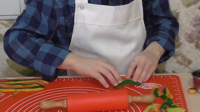 17 02 2023 Тимофей Репников, лепим цветные  полосатые пельмени!