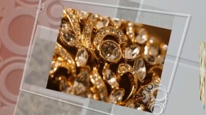 Карие глаза.