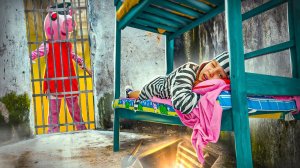 ПОБЕГ с ЧИТАМИ из РОБЛОКС ТЮРЬМЫ ПИГГИ! Разработчик дал мне ЧИТЫ!