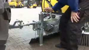 Механическая подметально-уборочная машина BRODD TWIST