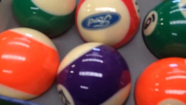 Ford 16 Pool Balls Set смотреть онлайн