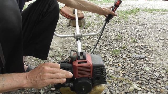 Настройка Карбюратора и Понимание Бедной и Богатой Смеси в Бензокосе (Триммере) смотреть онлайн