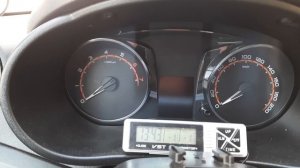 LADA GRANTA FL Сколько горит красная лампа давления масла в двигателе при запуске