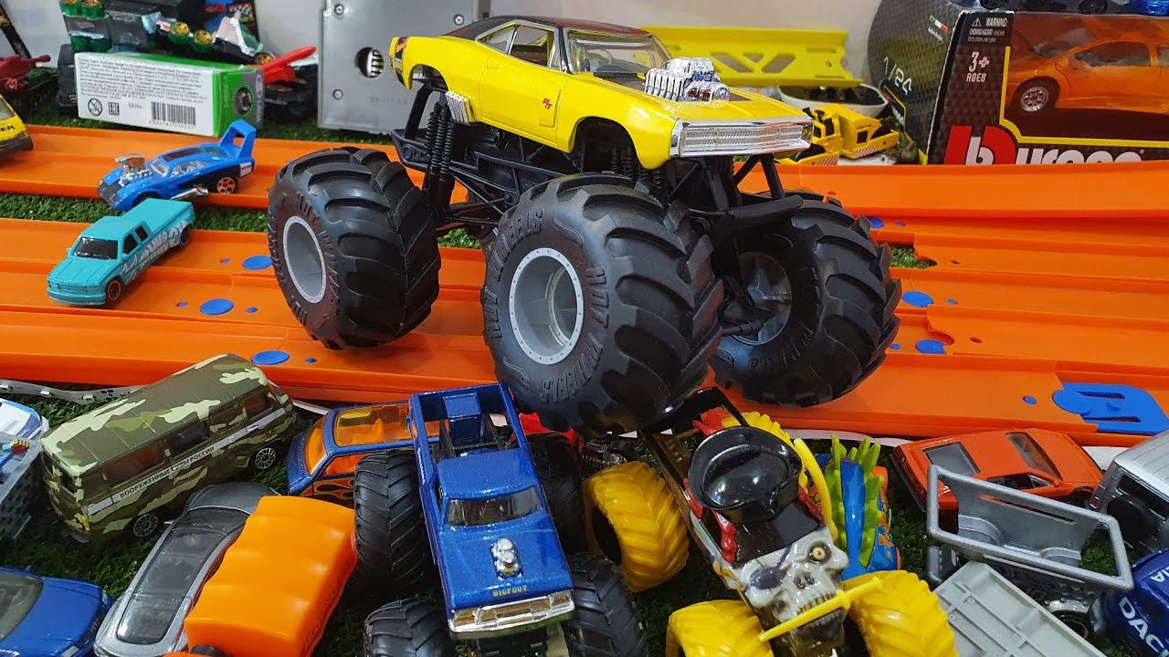 Хот Вилс Король среди машинок! Огромный Monster Truck от Hot Wheels смотреть онлайн