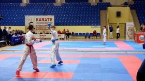 Как дерутся каратисты из старших категорий КАРАТЭ