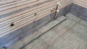 сделал кафель в ванной