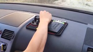 Многофункциональный автомобильный противоскользящий силиконовый коврик СARTOON для смартфона