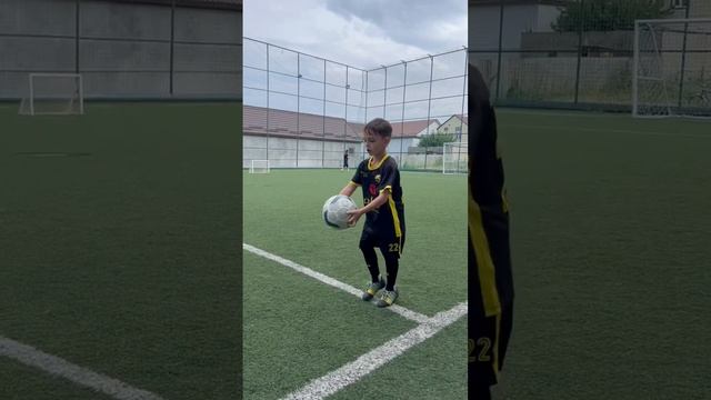 Учимся набивать мяч. Чеканка мяча смотреть онлайн