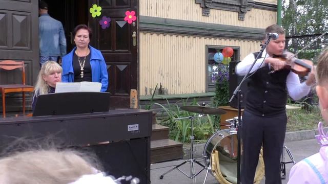 1 сентября 2014 года. ДШИ №42 "Гармония" смотреть онлайн