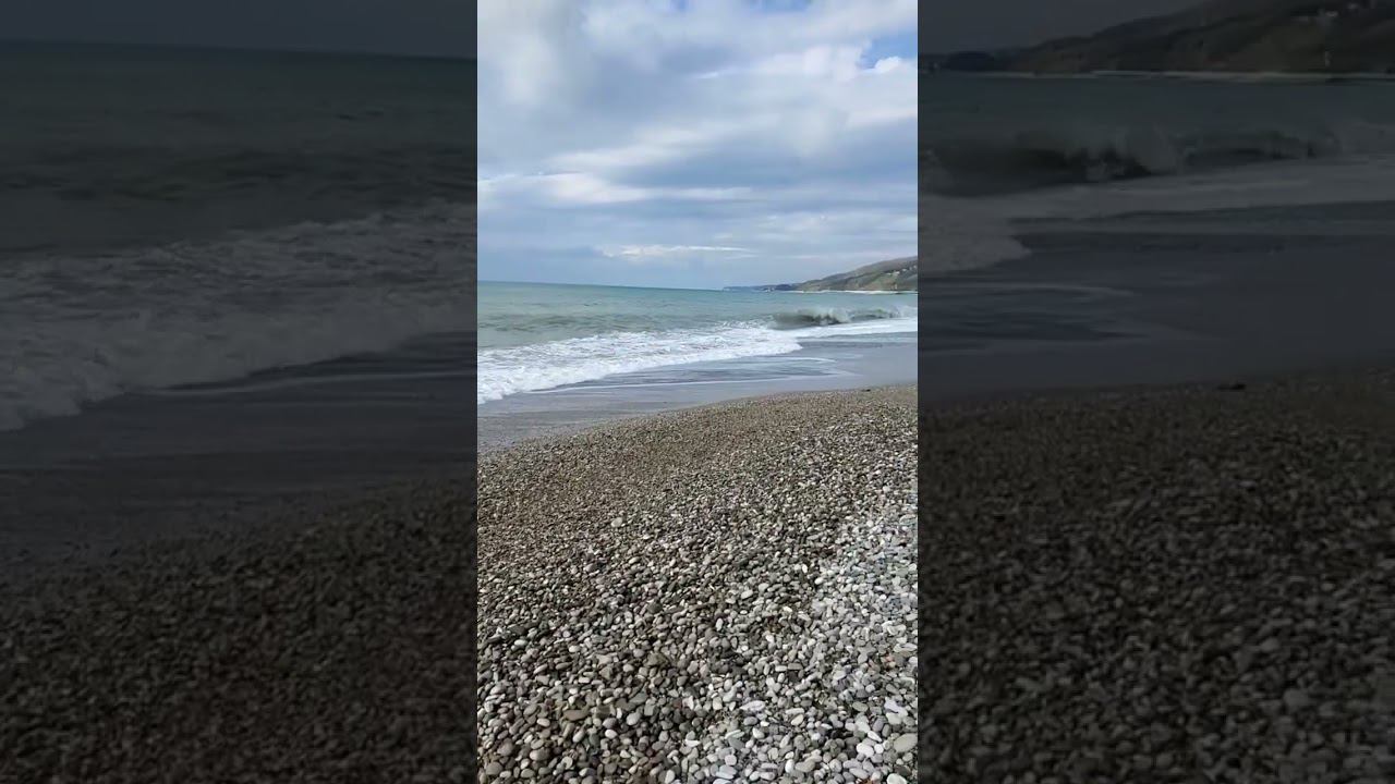 Лазаревское затялули тучи, ожидается сильный дождь!☂️О погоде на 6 ноября:Днём +18° Дождь⛈ #shorts смотреть онлайн