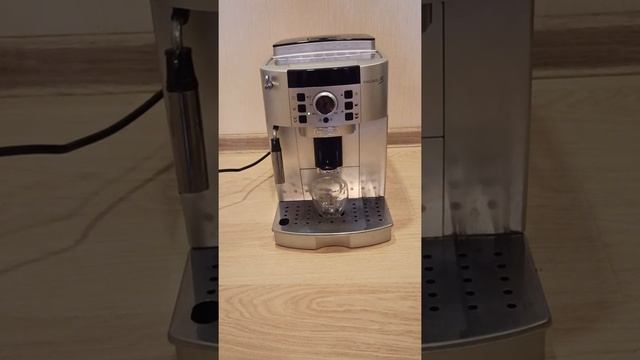 Кофемашина Delonghi Magnifica S