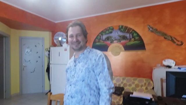 ИТАЛИЯ: ДОМАШНЯЯ СЕЛЕДКА - ВЕЧЕРНЯЯ ПРОГУЛКА С ПРИКЛЮЧЕНИЯМИ