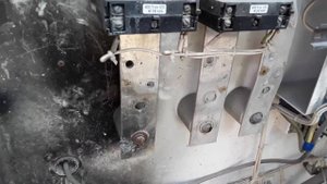 Ремонт трансформатора для прогрева бетона на стройке в полевых условиях.