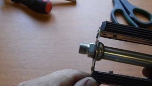 Как заменить педаль на велосипеде