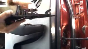 Как снять обшивку карту передней двери NISSAN QASHQAI(2013-)demontaz boczka drzwi tyl/door panel re